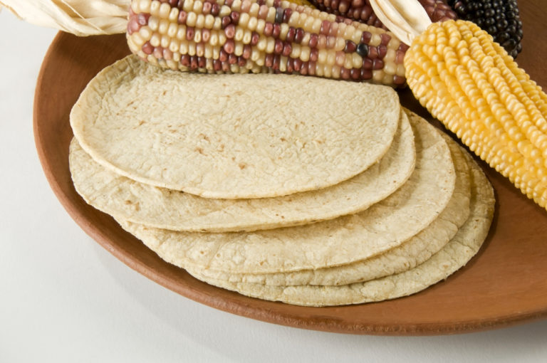 Chicomecóatl la diosa que creó las tortillas México Desconocido