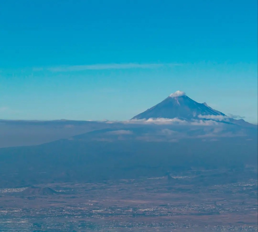 Valle de México custodiado por volcanes y cerros sagrados México