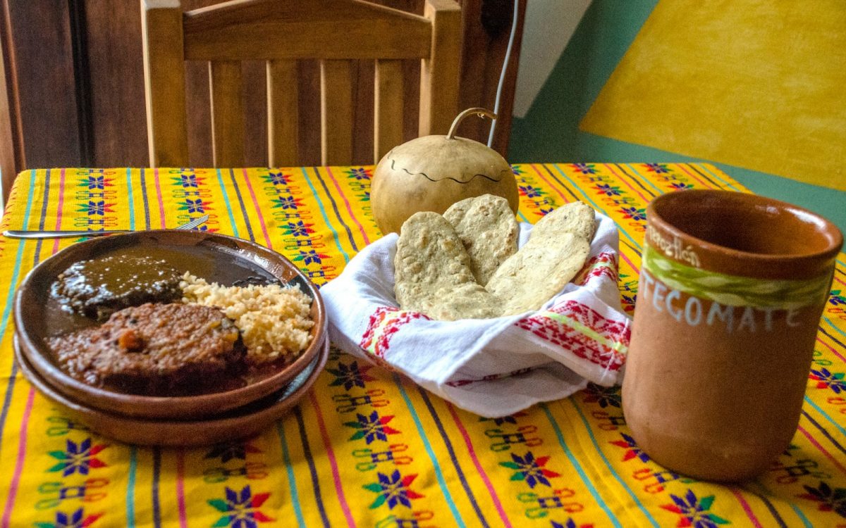 Cuatecomate: Comida prehispánica en el Pueblo Mágico de Tepoztlán