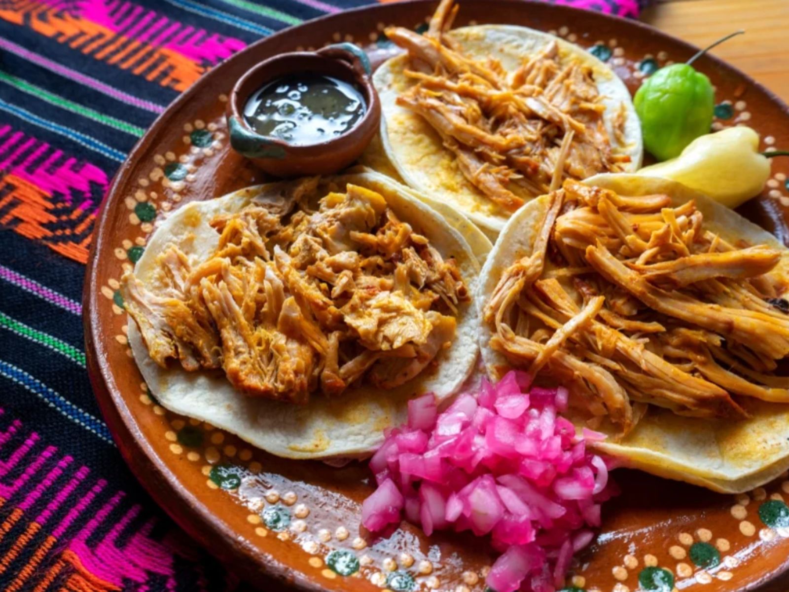 Panuchos y salbutes, diferencias entre estas delicias yucatecas - México  Desconocido