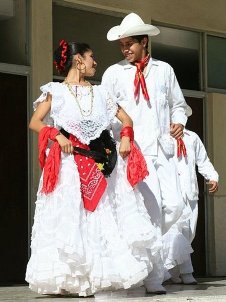 Veracruz Typical Costume What Is Its Name And What Is Its Origin Bullfrag