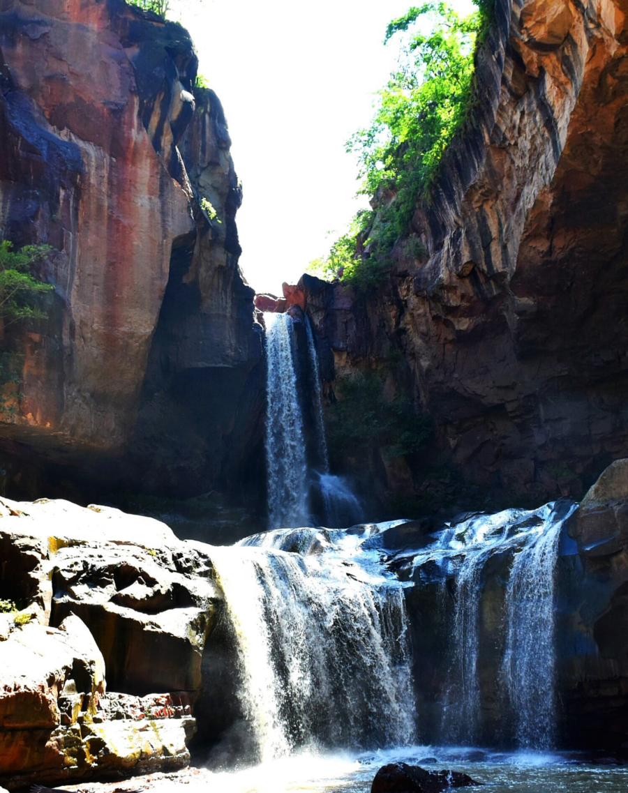 Cascadas en Monte Escobedo, cuna del águila real - Anuies Valle de Bravo